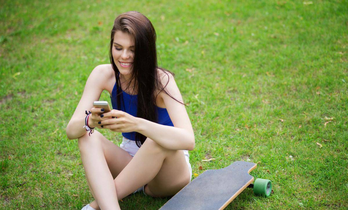 Effective Ways to Ask a Girl Out Over Text in 2025: Smart Tips to Succeed