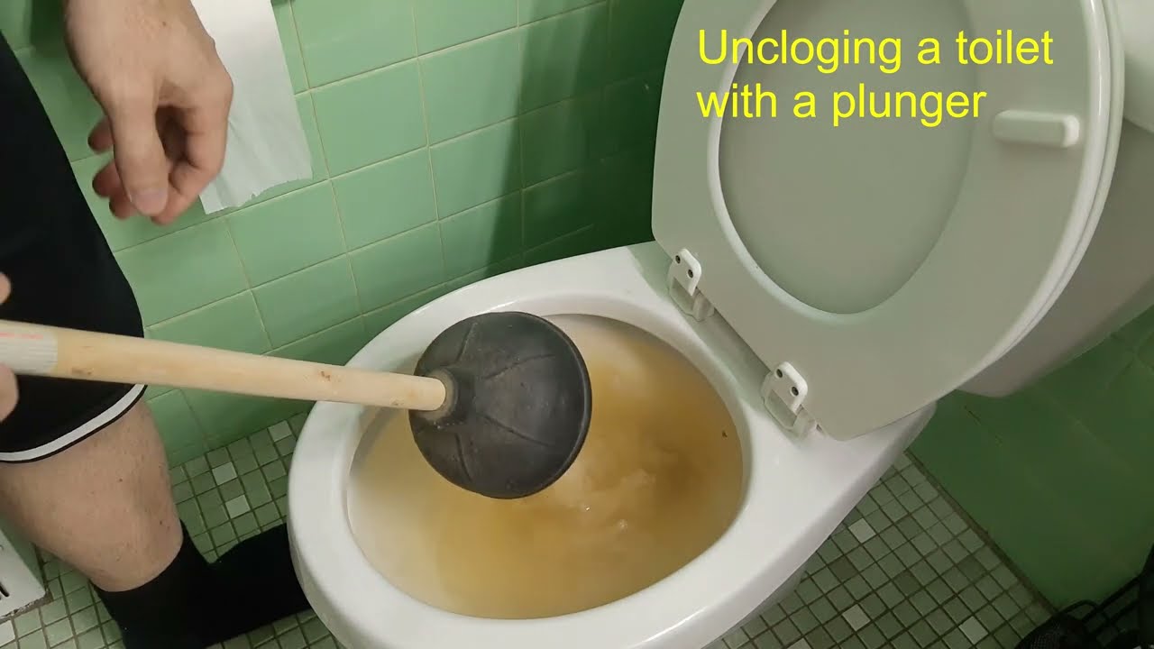 Effective Ways to Plunge a Clogged Toilet: Discover Quick Solutions for 2025